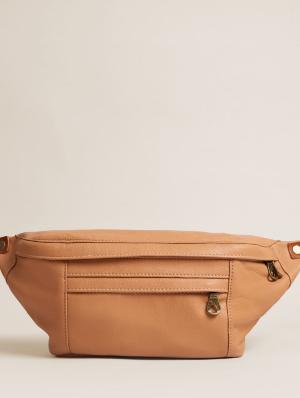 EXCELLENT PARKER THATCH CROSS YOUR HEART SLING BAG - LEATHER BUTTERSCOTCH - Picture 2 of 14